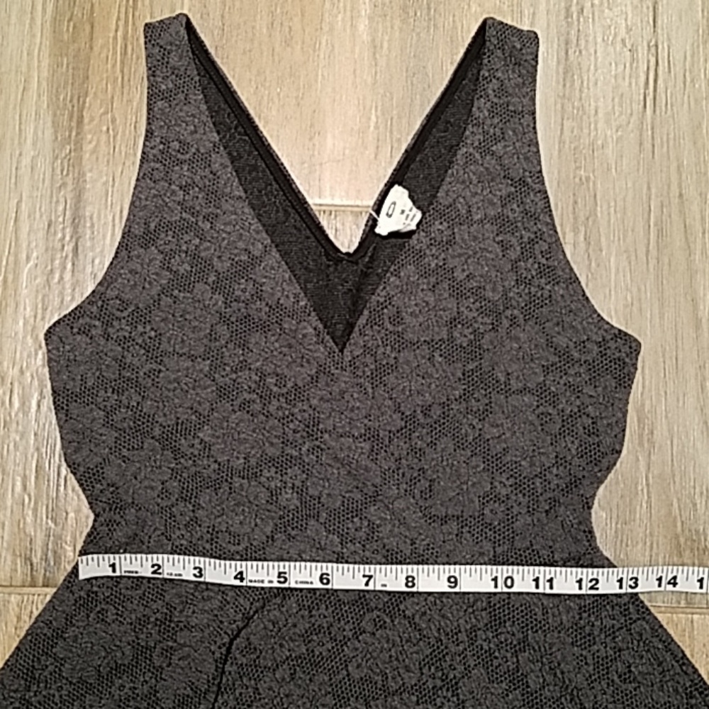 Pins and Needles Dress - Picture 6 of 8